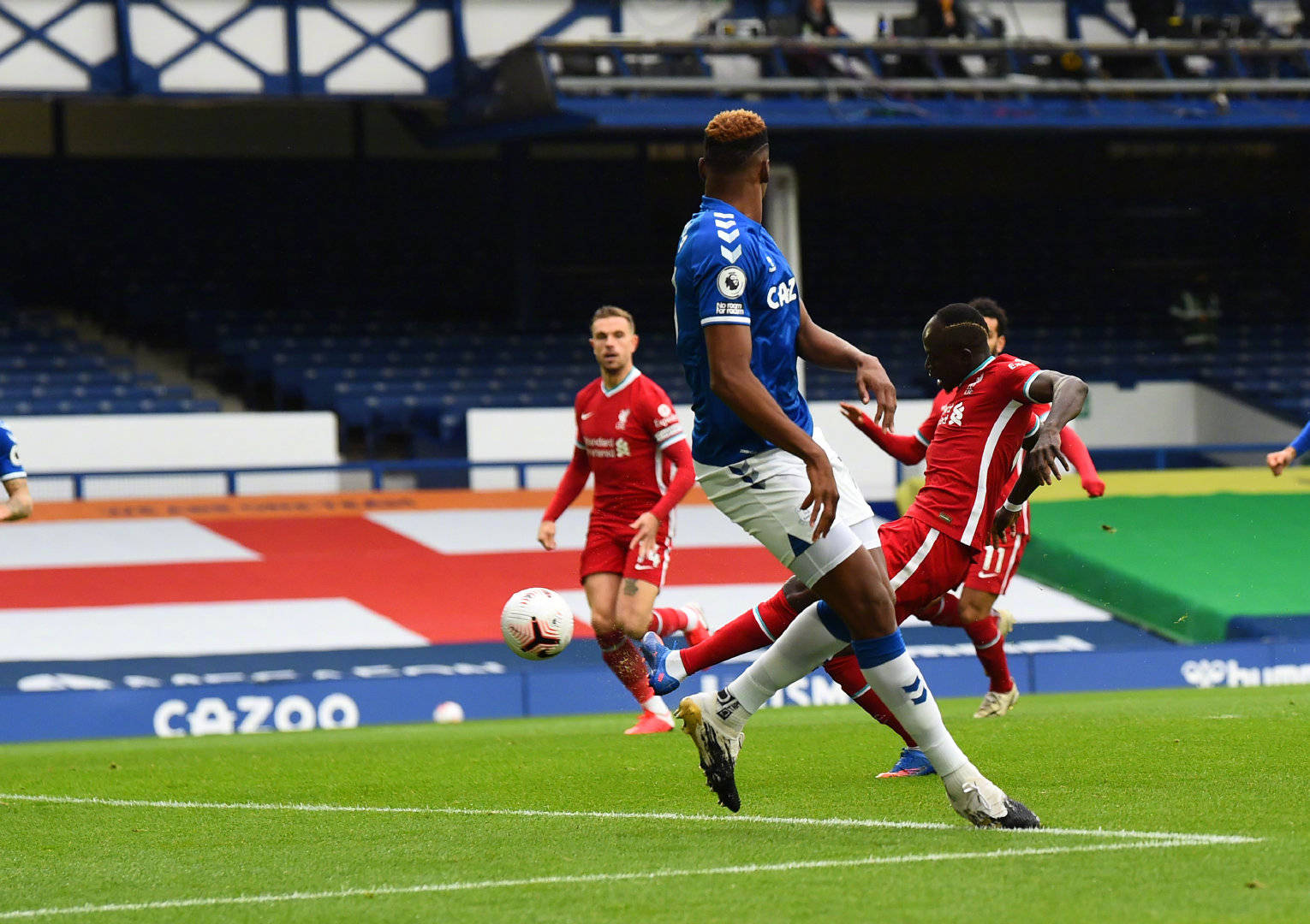 及社交媒体 及社交媒体